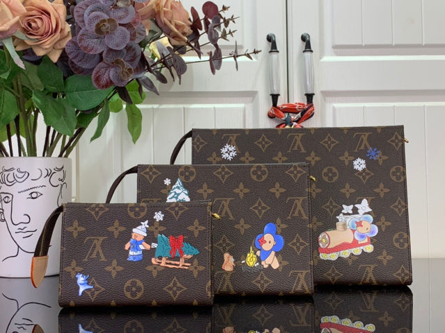 루이비통 TRIO 토일렛백 (3size)