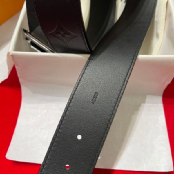 루이비통 남성 LV 이니셜 리버서블 벨트 40mm
