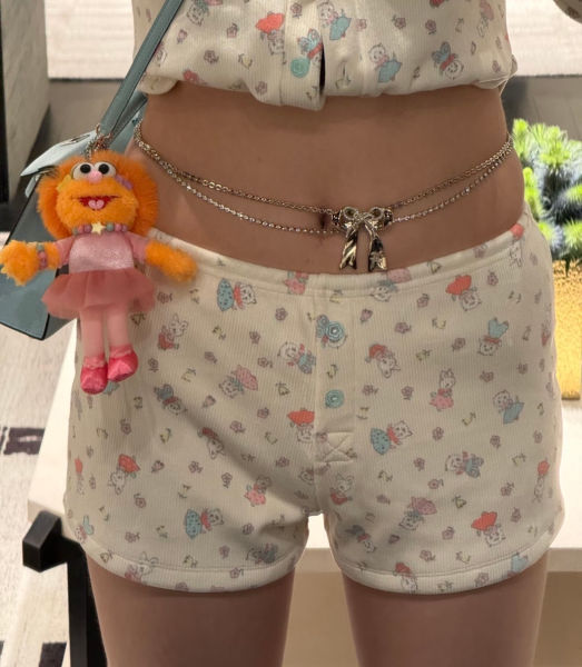 샤넬 리본 보우 풀 라인스톤 더블 C 허리 체인