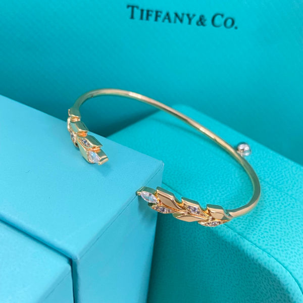 티파니앤코 다이아몬드 장식 나뭇잎 모양 엘라스틱 팔찌(3color)