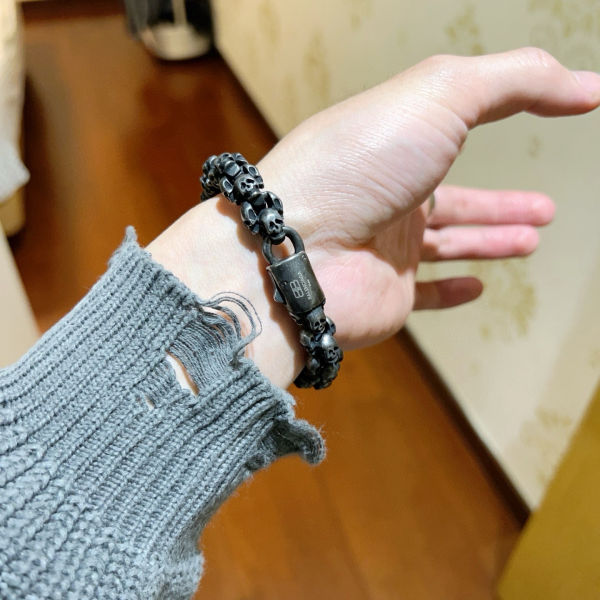 발렌시아가 스컬 체인 브레이슬릿