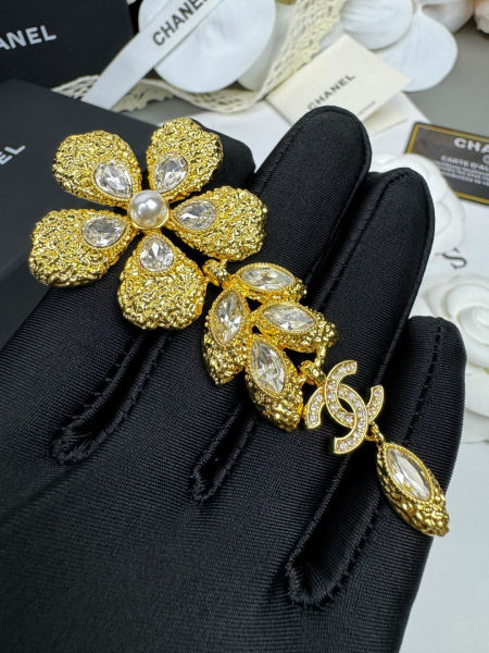 샤넬 용암꽃 물방울 진주 브로치