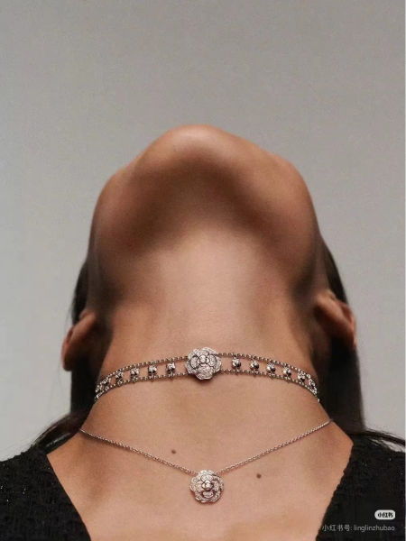 샤넬 하이 주얼리 까멜리아 접이식 목걸이
