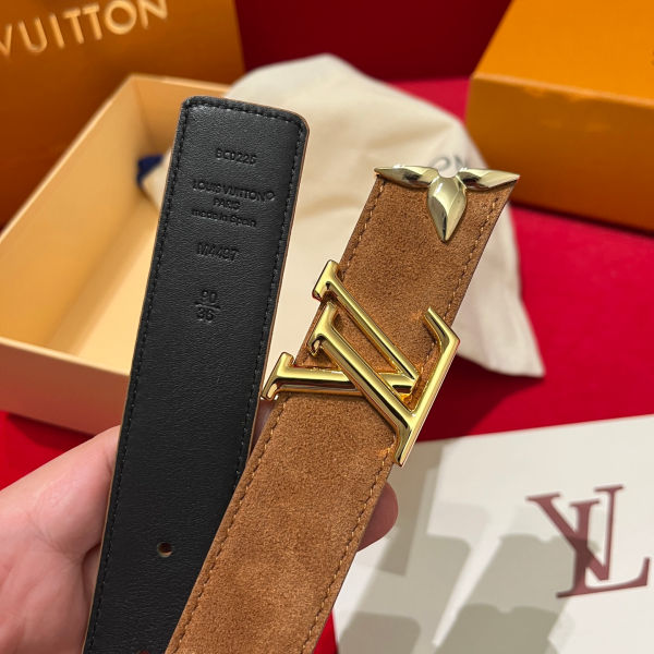 루이비통 LV 이니셜 스웨이드 벨트 3cm(3color)