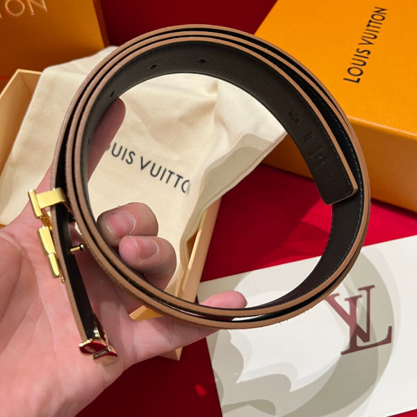 루이비통 LV 이니셜 스웨이드 벨트 3cm(3color)