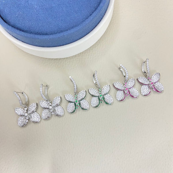 그라프 풀 다이아몬드 나비 귀걸이(3color)