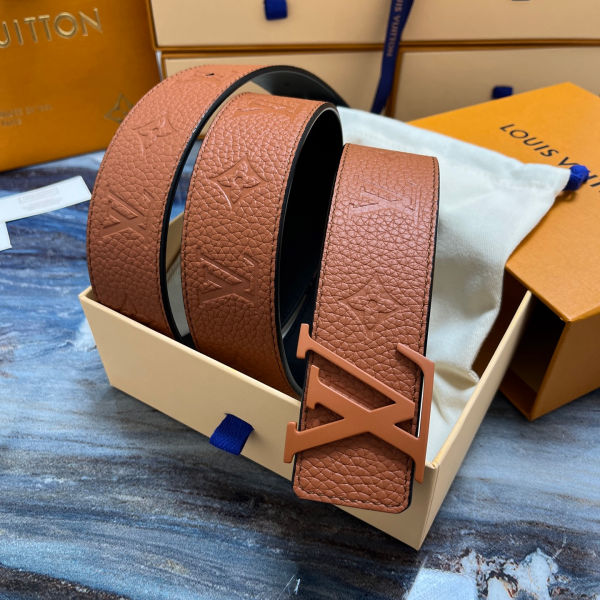 루이비통 톤온톤 LV 이니셜 버클 4cm