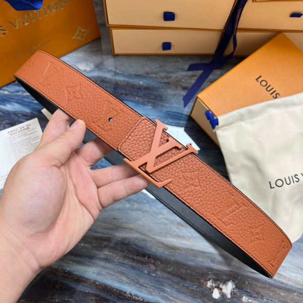 루이비통 톤온톤 LV 이니셜 버클 4cm