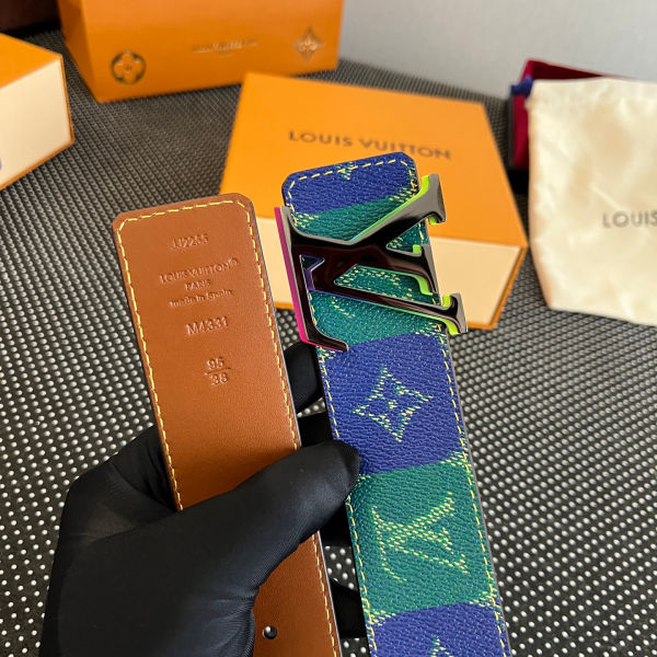 루이비통 LV 이니셜 컬리지 모노그램 헤리티지 리버서블 벨트 4cm(4color)