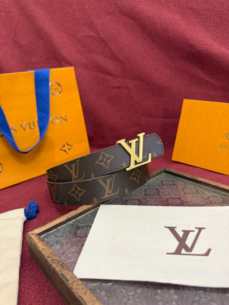 루이비통 LV 이니셜 리버서블 벨트 3.0cm