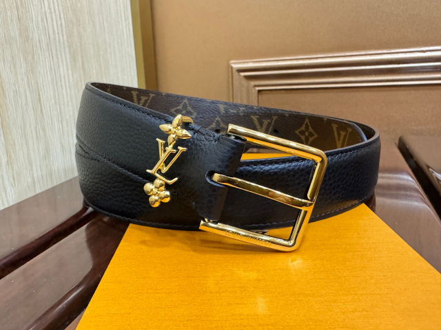 루이비통 LV 블룸 핀 버클 벨트 3.0cm(2color)