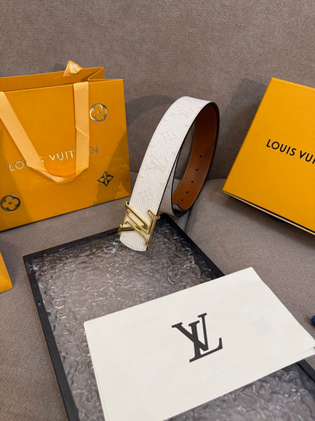 루이비통 LV 이니셜 리버서블 벨트 40mm