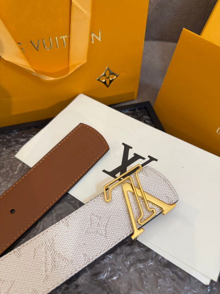루이비통 LV 이니셜 리버서블 벨트 40mm