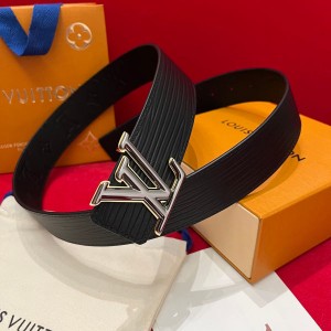 루이비통 LV 이니셜 물결 무늬 벨트 4cm(2color)
