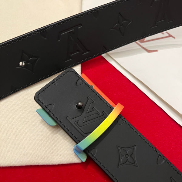 루이비통 LV 이니셜 물결 무늬 벨트 4cm(2color)