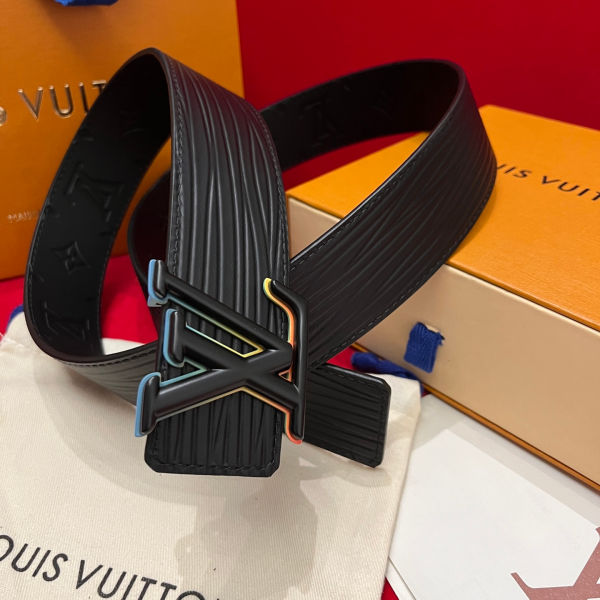 루이비통 LV 이니셜 물결 무늬 벨트 4cm(2color)