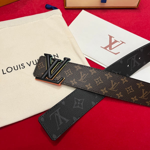 루이비통 LV 이니셜 모노그램 벨트 4cm