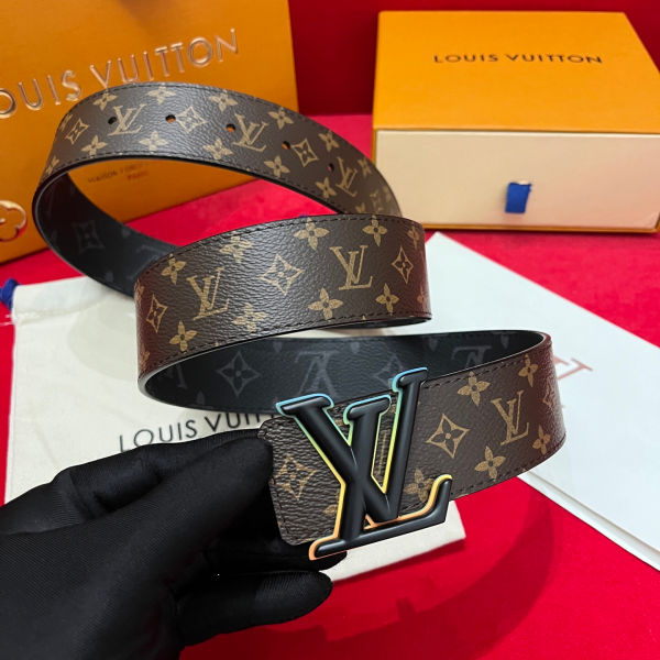 루이비통 LV 이니셜 모노그램 벨트 4cm