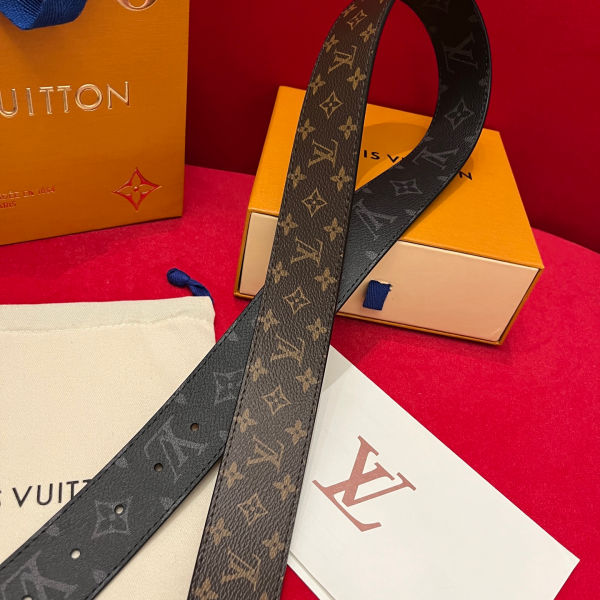 루이비통 LV 이니셜 모노그램 벨트 4cm