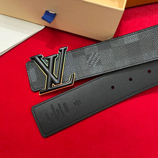 루이비통 LV 이니셜 리버서블 클래식 레터 버클 벨트 40mm