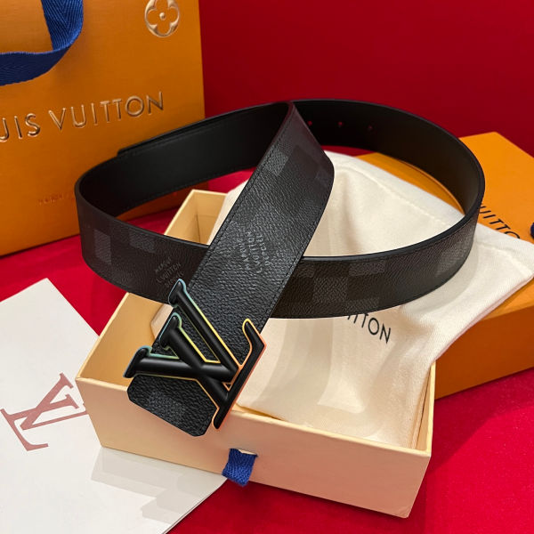 루이비통 LV 이니셜 리버서블 클래식 레터 버클 벨트 40mm