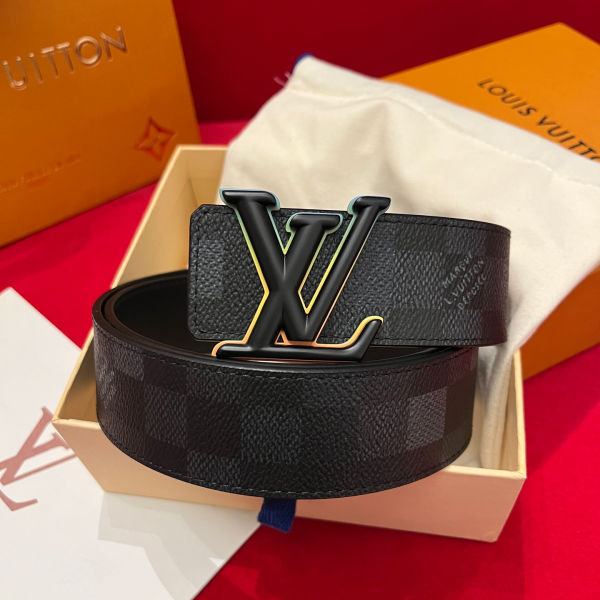 루이비통 LV 이니셜 리버서블 클래식 레터 버클 벨트 40mm