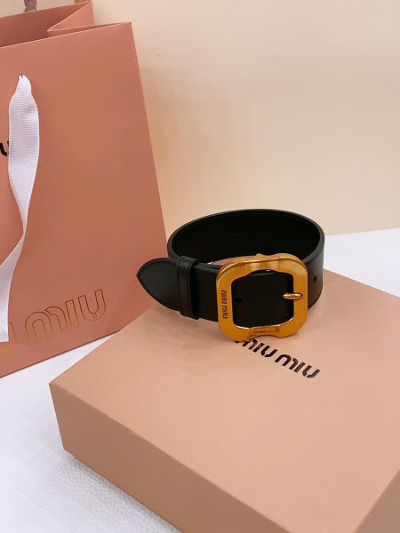 미우미우 암밴드 골드버클 3.4cm