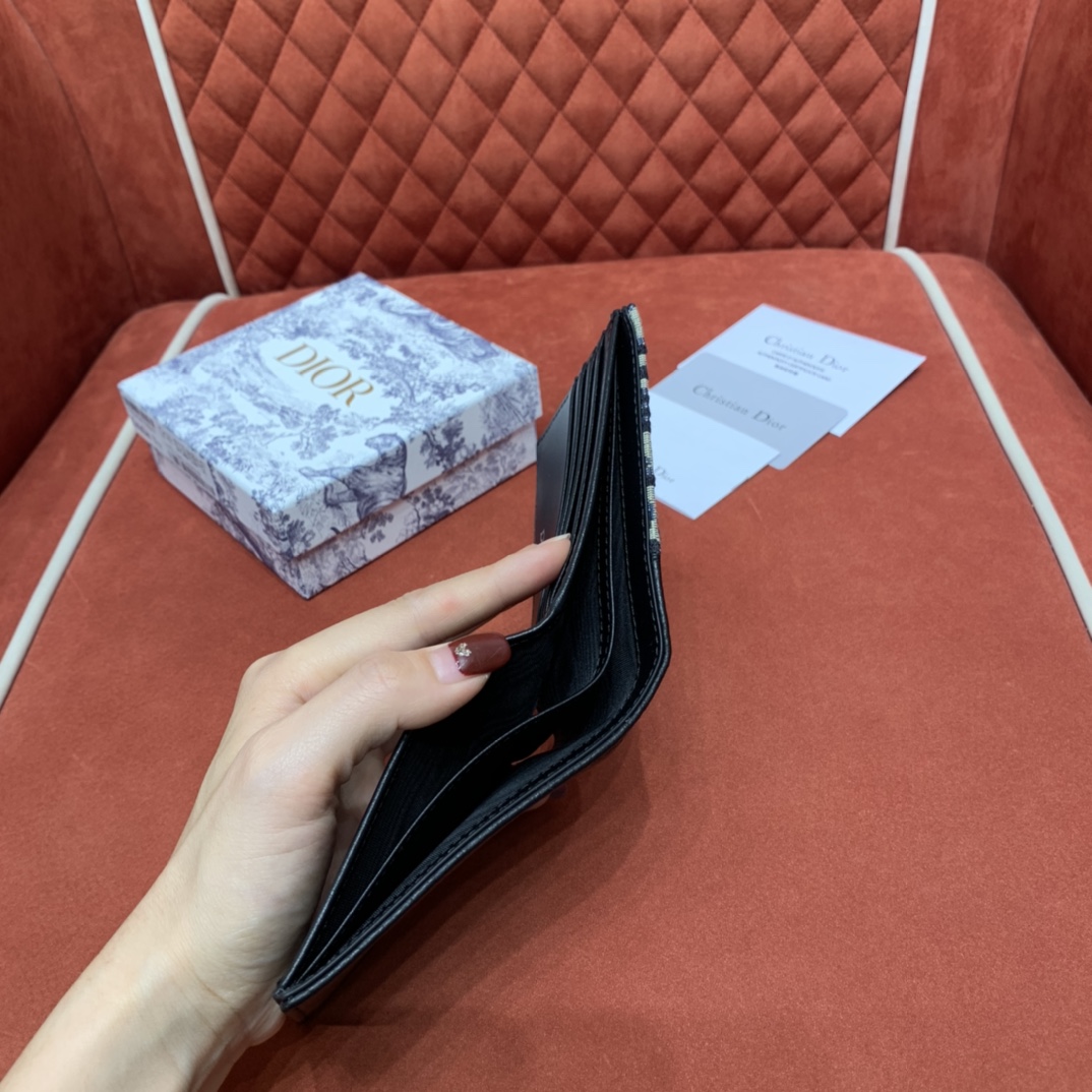D. 오블리크 자카드 새들 반지갑