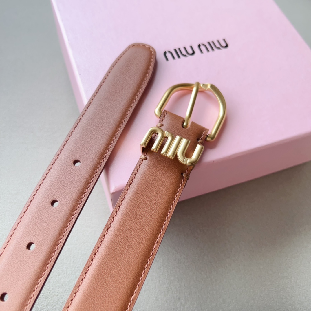 미우미우 골드 모노그램 벨트 2컬러 3.0cm