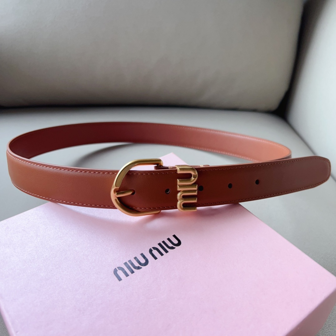 미우미우 골드 모노그램 벨트 2컬러 3.0cm