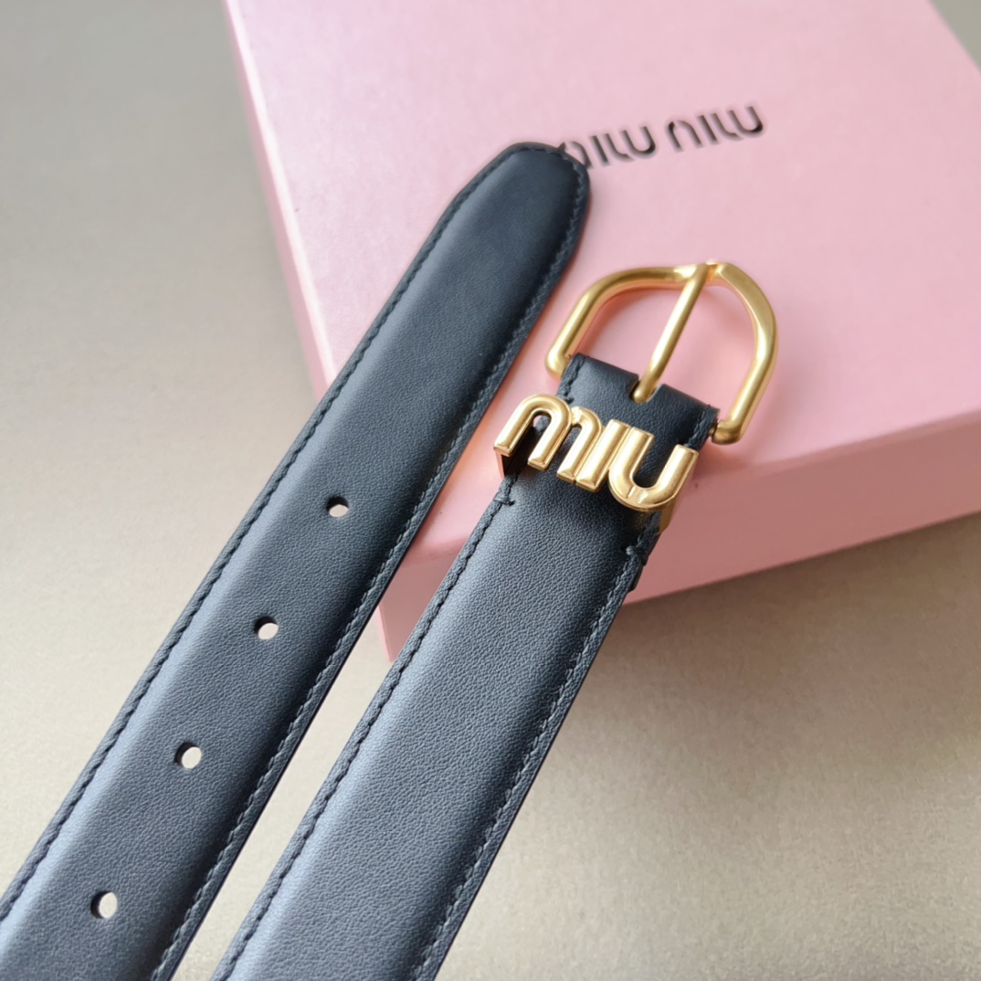 미우미우 골드 모노그램 벨트 2컬러 3.0cm