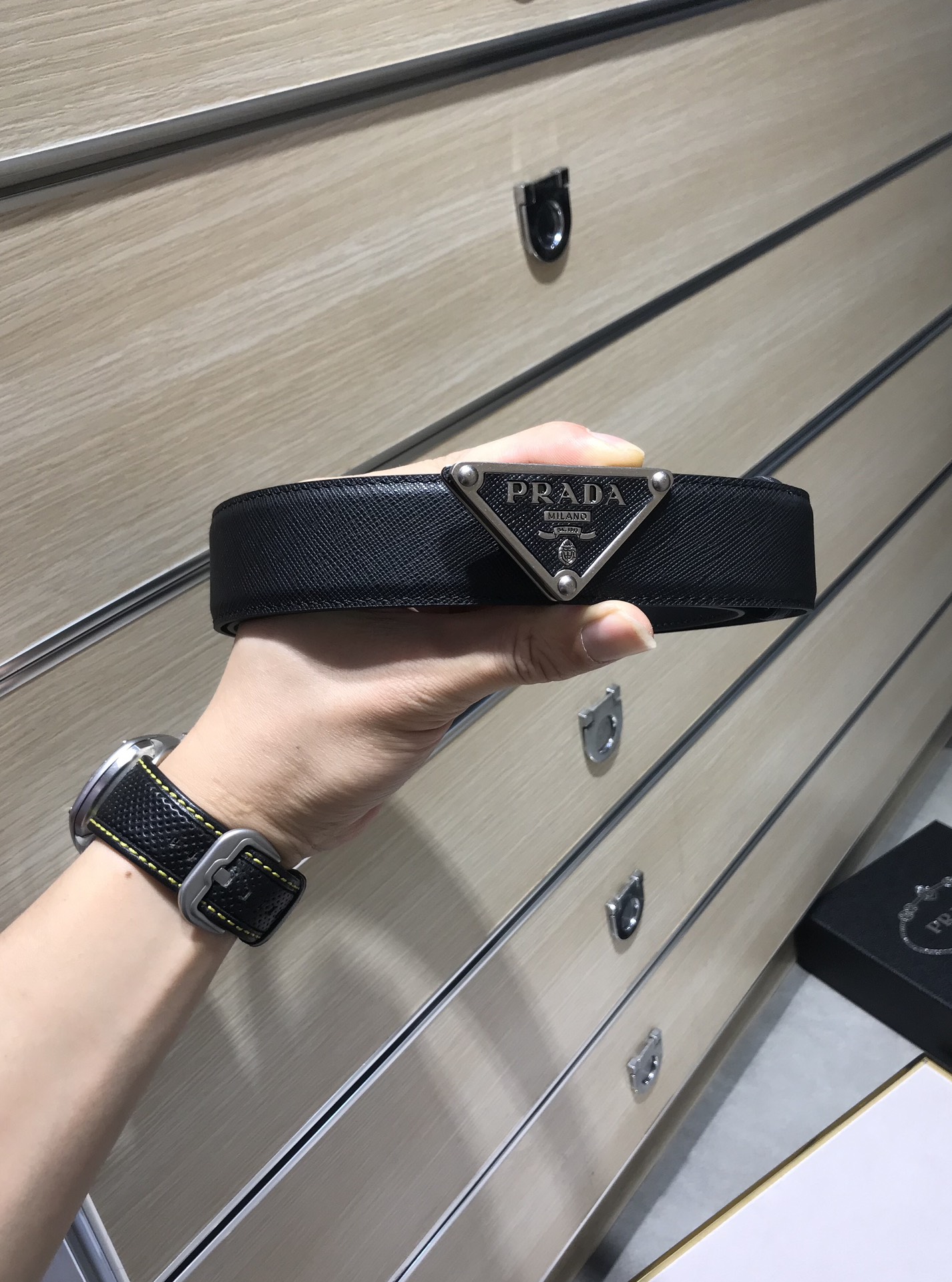프라다 세모 모노그램 벨트 3.5cm