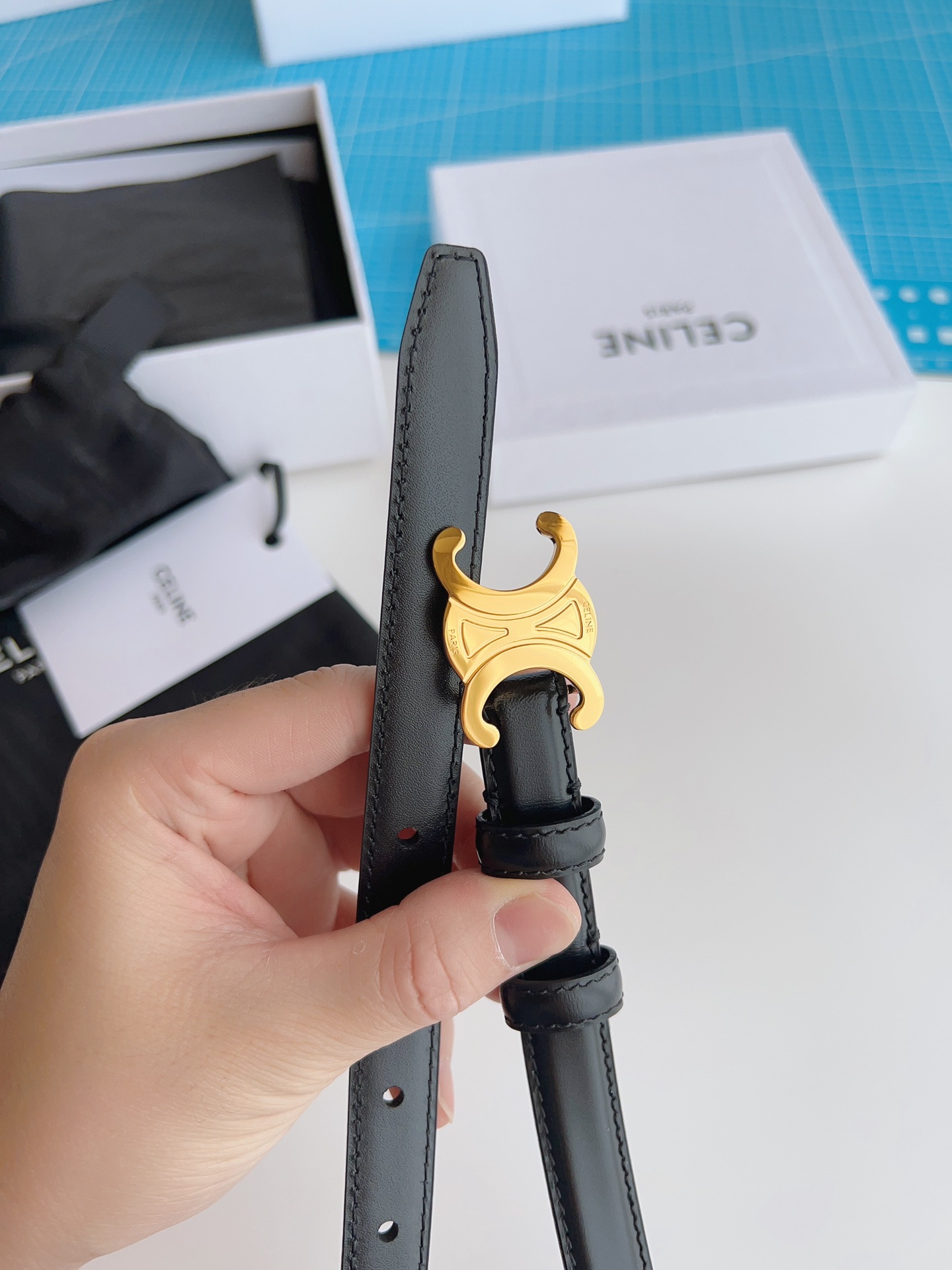 셀린느 골드 트리오페 버클 벨트 1.8cm