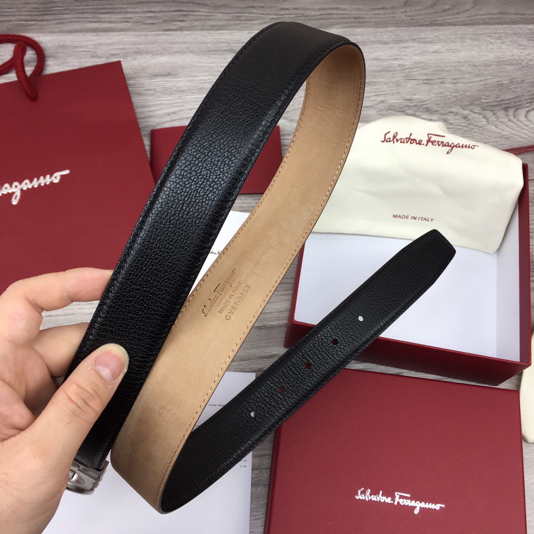 살바토레페라가모 은색버클 양가죽 벨트 3.5cm