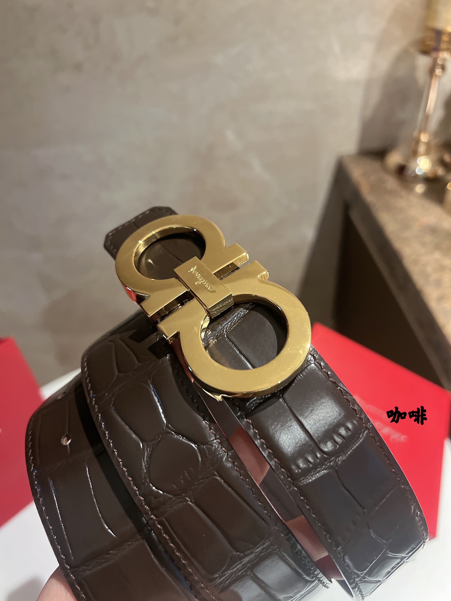 살바토레페라가모 레더 악어무늬 3.5cm 벨트 2컬러