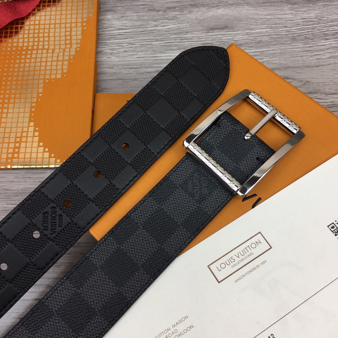 루이비통 리베르소 리버서블 벨트 M0670 2컬러 4cm