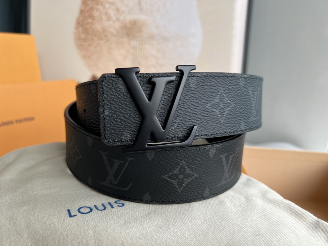 루이비통 LV 이니셜 모노그램 리버시블 40mm 벨트 2컬러
