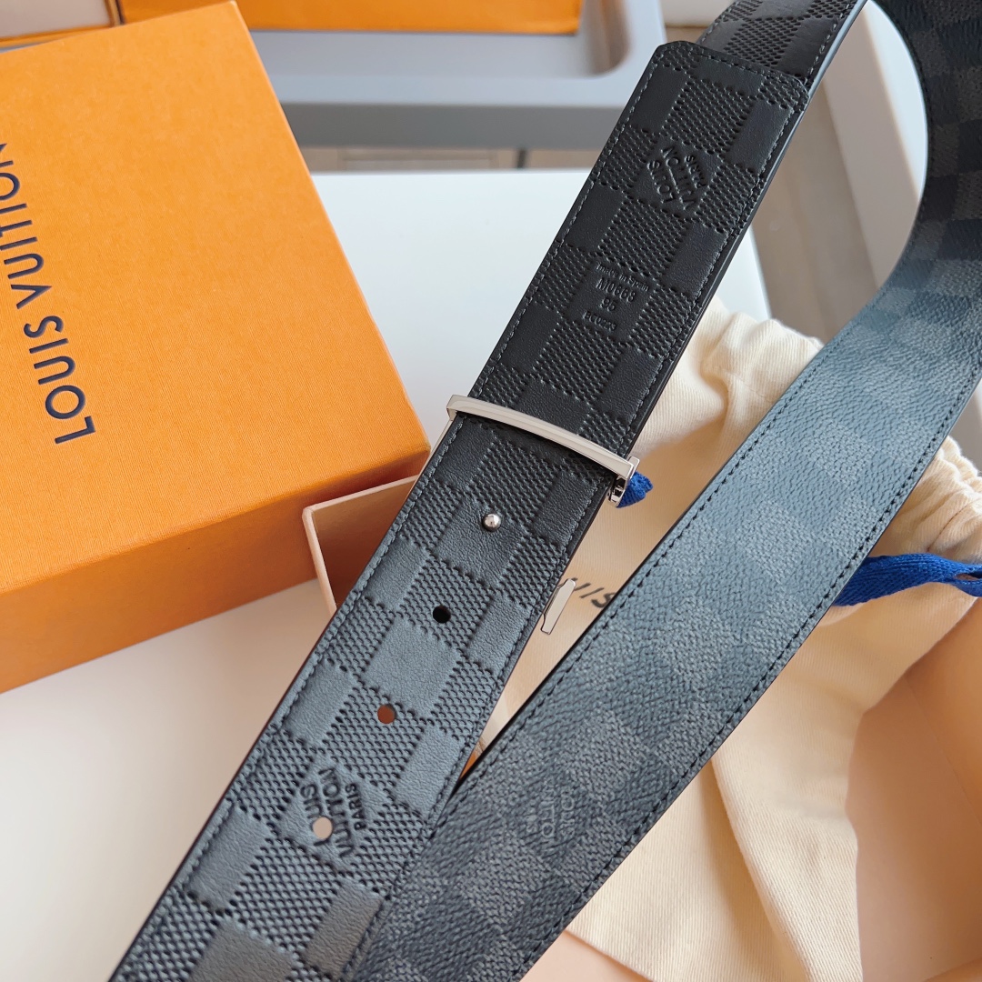 루이비통 LV 이니셜 리버서블 벨트 M0668 3컬러 4cm