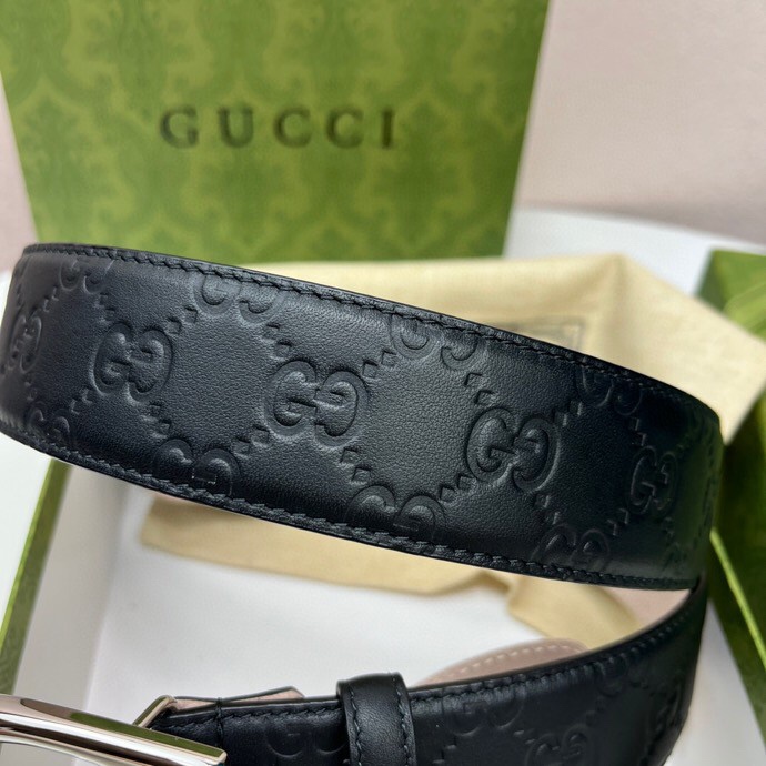구찌 GG 엠보 로고 벨트 4cm 블랙