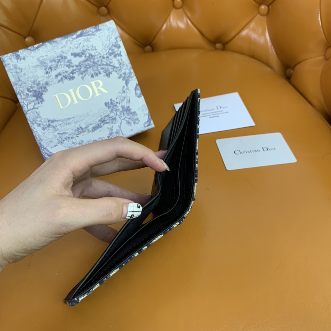 D.  오블리크 남성 반지갑