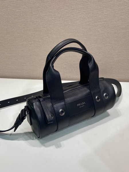 프라다 루트 가죽 탑 토트백 (2color)