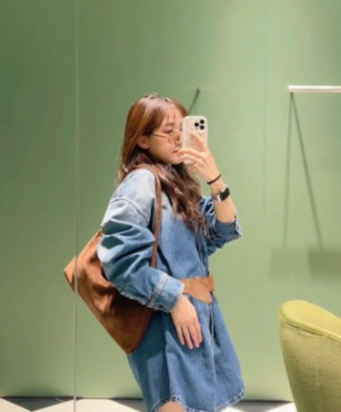프라다 에뛰드 라지 스웨이드 숄더 백