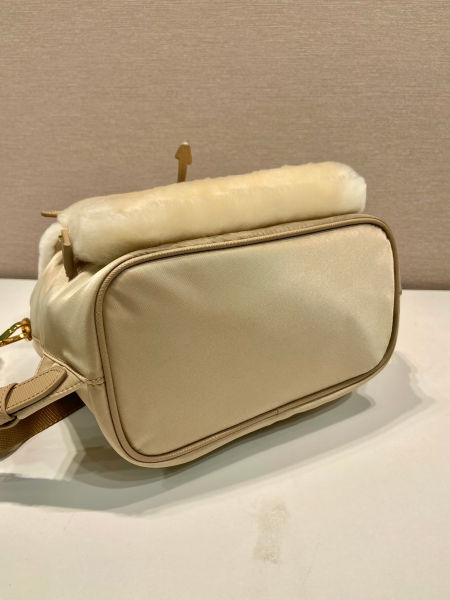 프라다 시어링 리나일론 백팩
