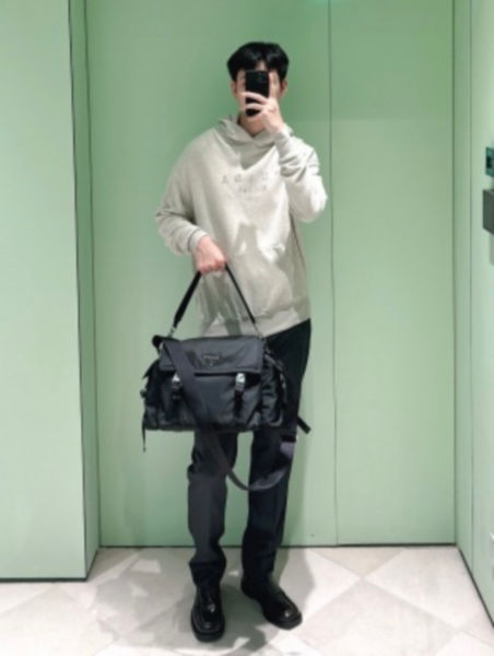 프라다 익스플로어 핸드백(4color)