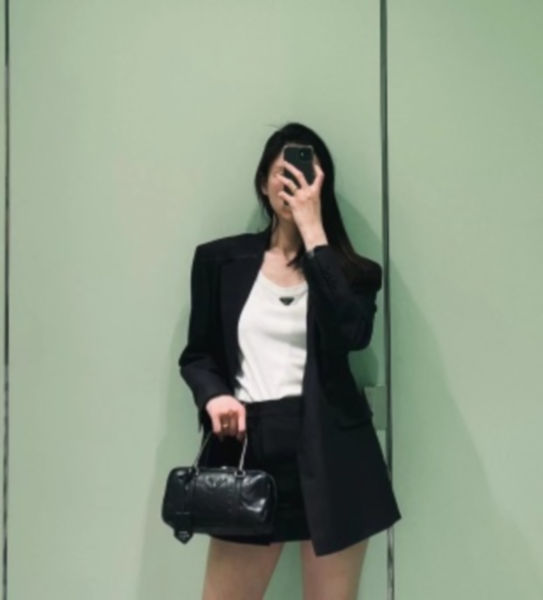 프라다 엔틱 나파 레더 멀티포켓 탑 핸들백 스몰