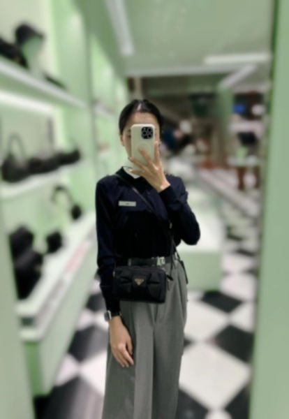 프라다 미니 리본 매듭 소프트 나파 레더 백