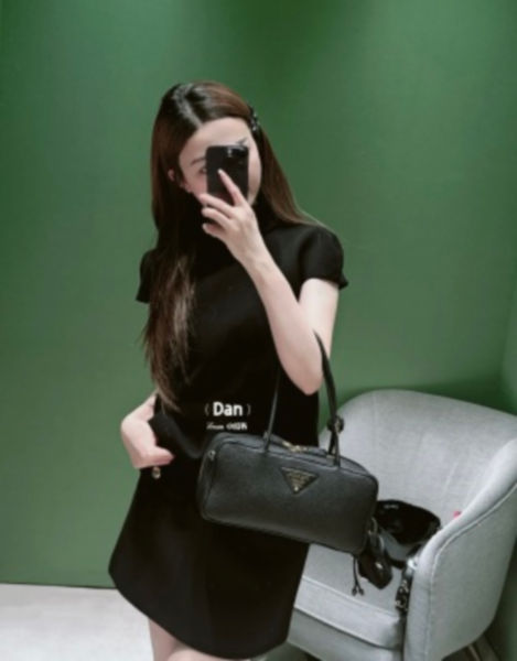 프라다 레더 탑핸들백