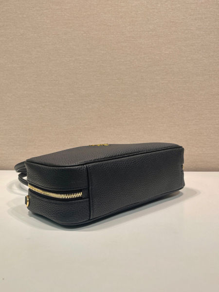 프라다 레더 탑핸들백