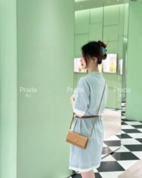 프라다 사피아노 가죽 미니백(6color)
