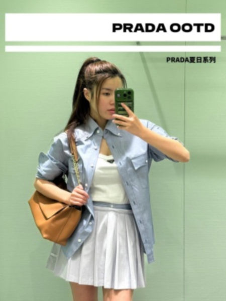 프라다 미디엄 가죽 숄더백(3color)
